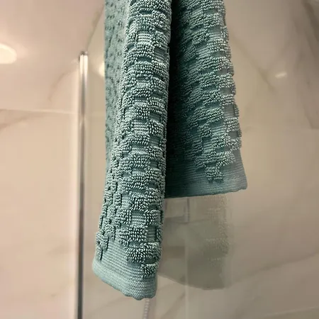 Dingi 104